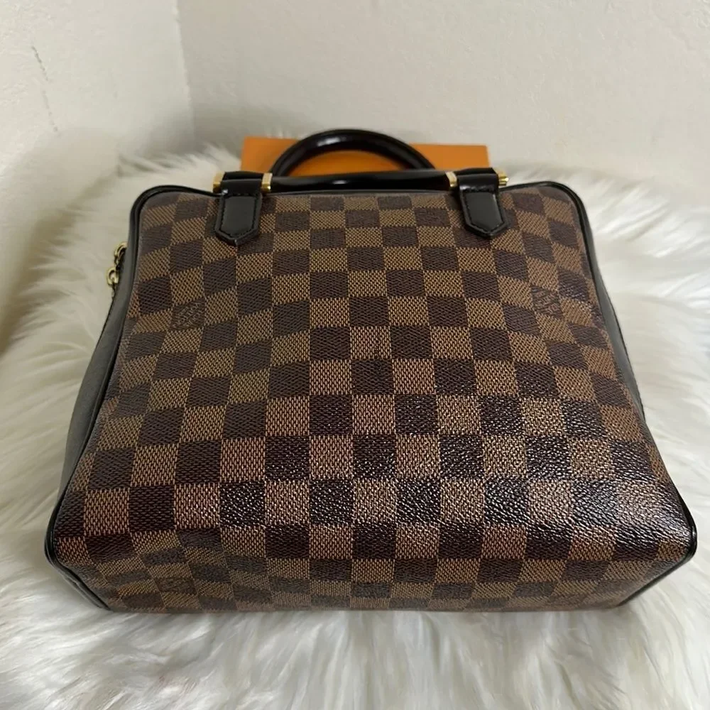 💯 Authentic Damier Louis Vuitton Brera 🍀